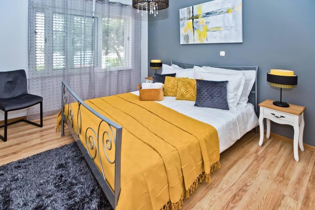 Apartman Tino With Two Sunny Terace Hvar Town Exterior photo