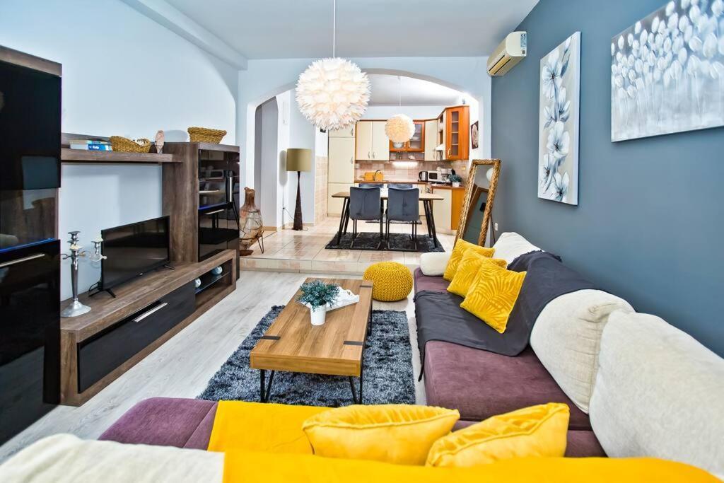 Apartman Tino With Two Sunny Terace Hvar Town Exterior photo