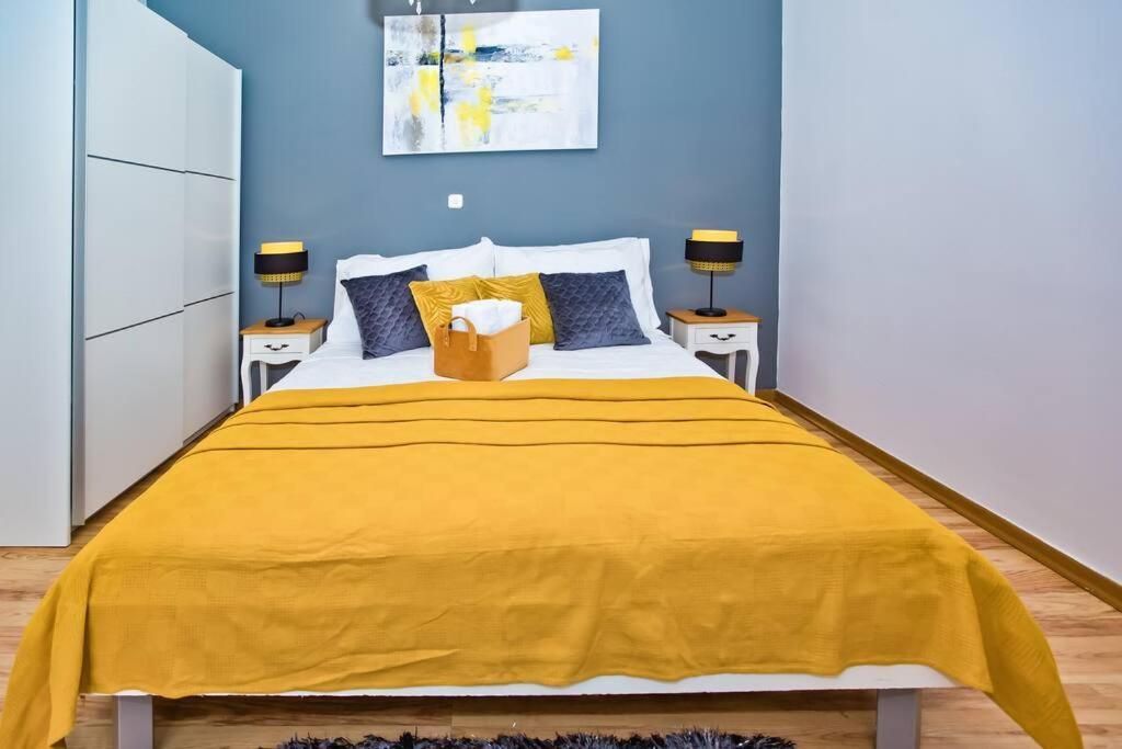 Apartman Tino With Two Sunny Terace Hvar Town Exterior photo
