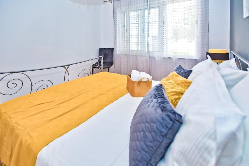 Apartman Tino With Two Sunny Terace Hvar Town Exterior photo